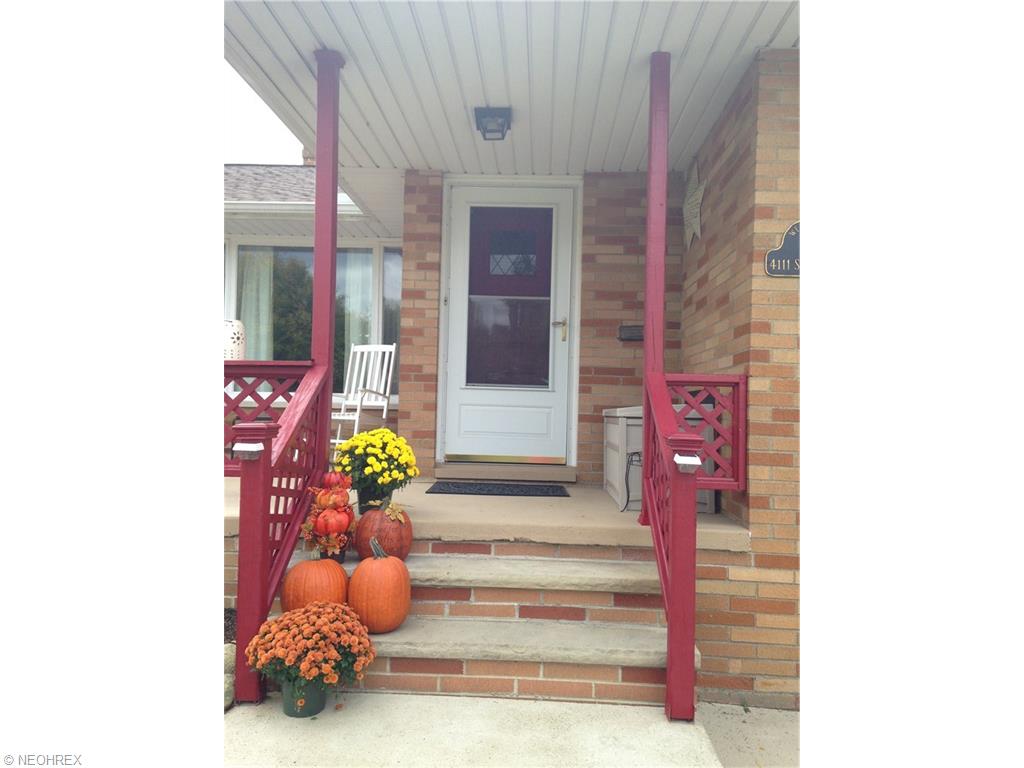 4111 Stary Dr, Parma, OH 44134 photo 2