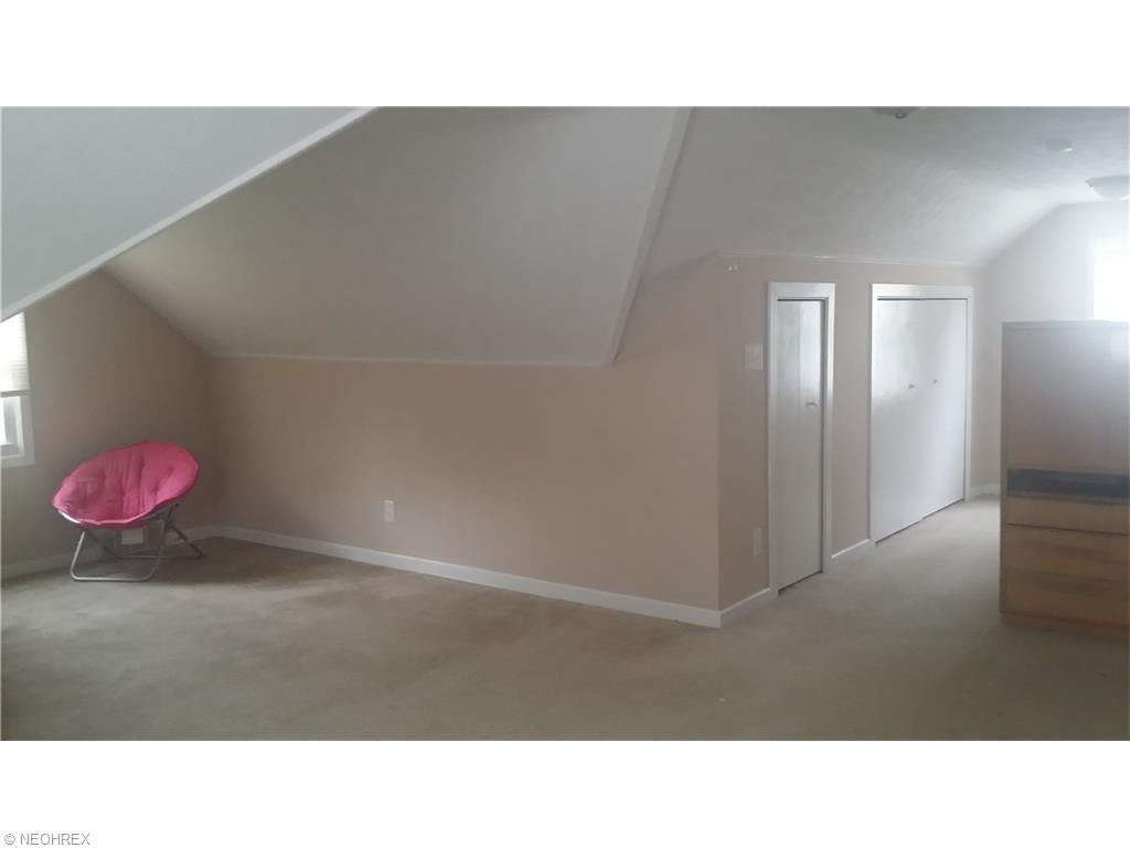14409 Kennerdown Ave, Maple Heights, OH 44137 photo 12