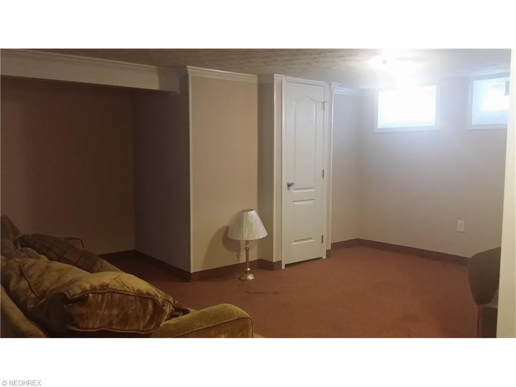 14409 Kennerdown Ave, Maple Heights, OH 44137 photo 14