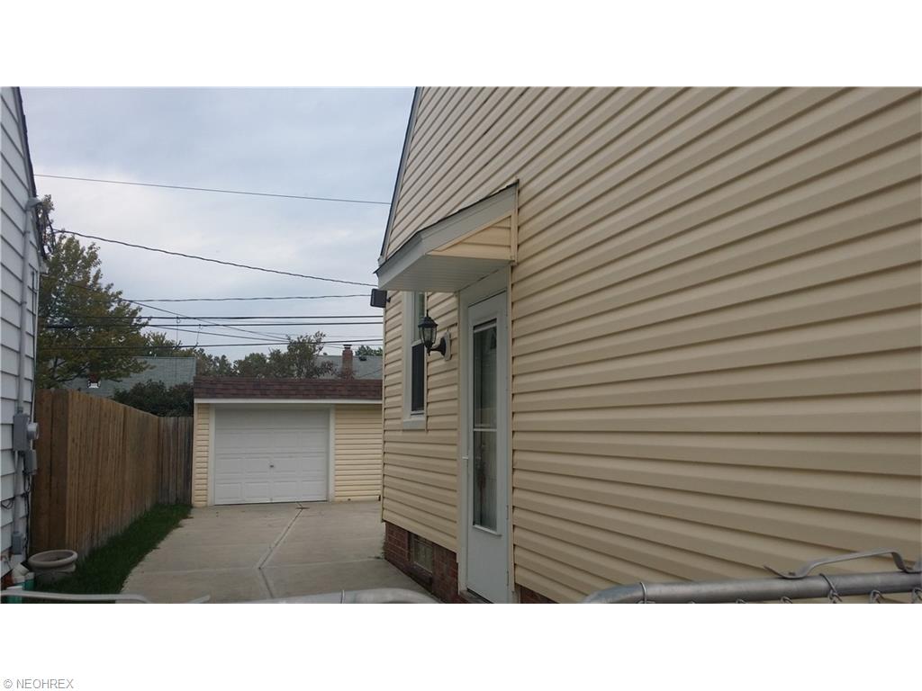 14409 Kennerdown Ave, Maple Heights, OH 44137 photo 5