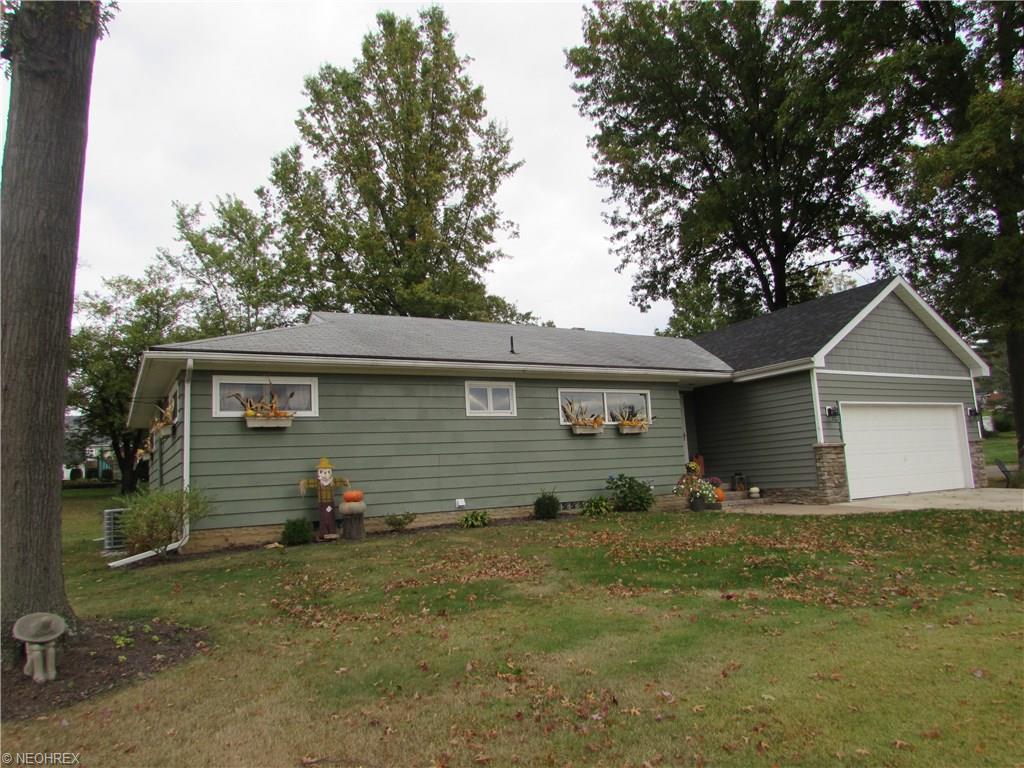 1225 E 2nd St, Dover, OH 44622 photo 1
