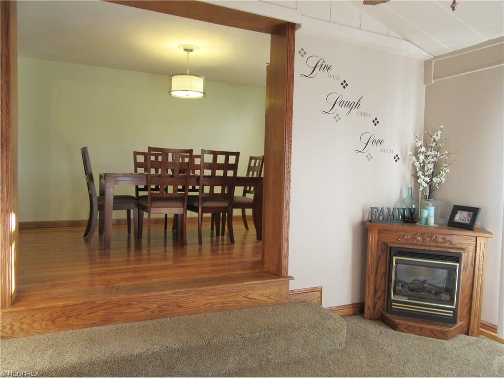 400 Longfellow St, Elyria, OH 44035 photo 4