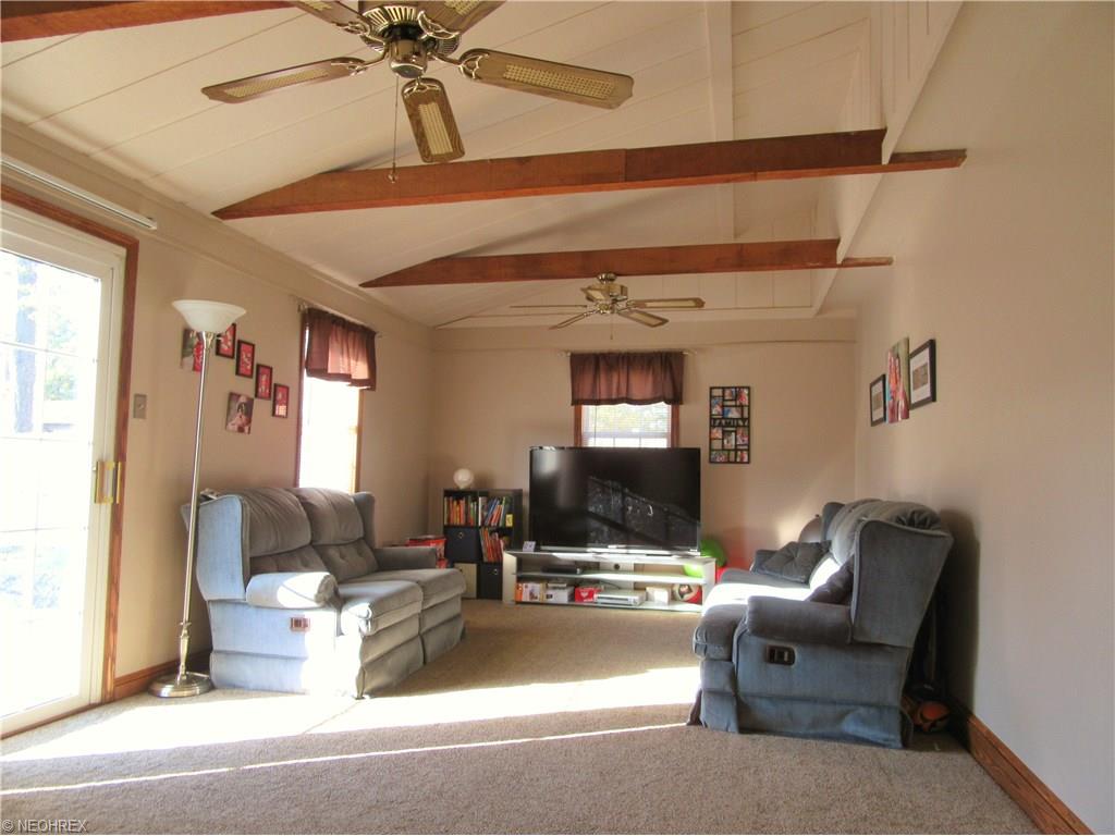 400 Longfellow St, Elyria, OH 44035 photo 3