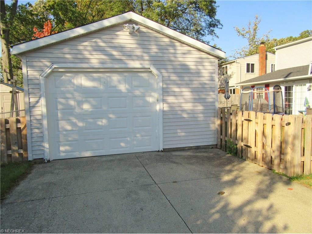 400 Longfellow St, Elyria, OH 44035 photo 18