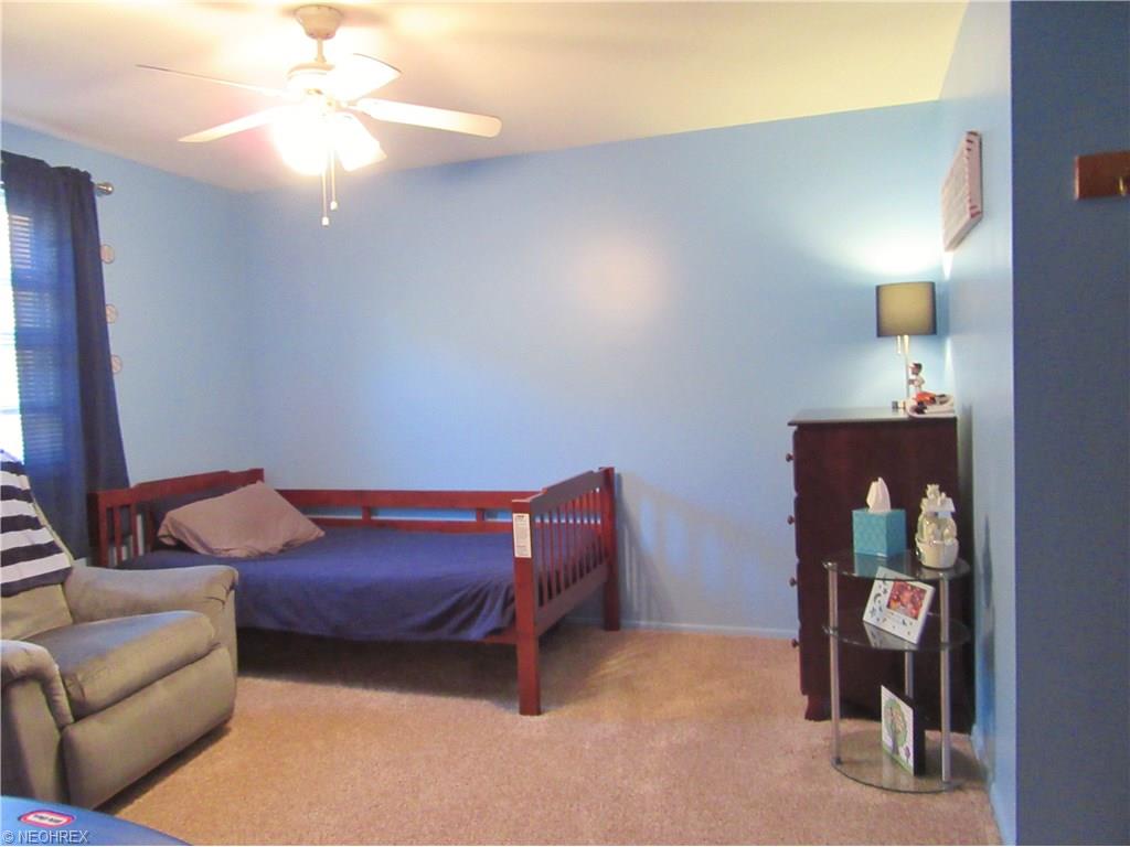 400 Longfellow St, Elyria, OH 44035 photo 12