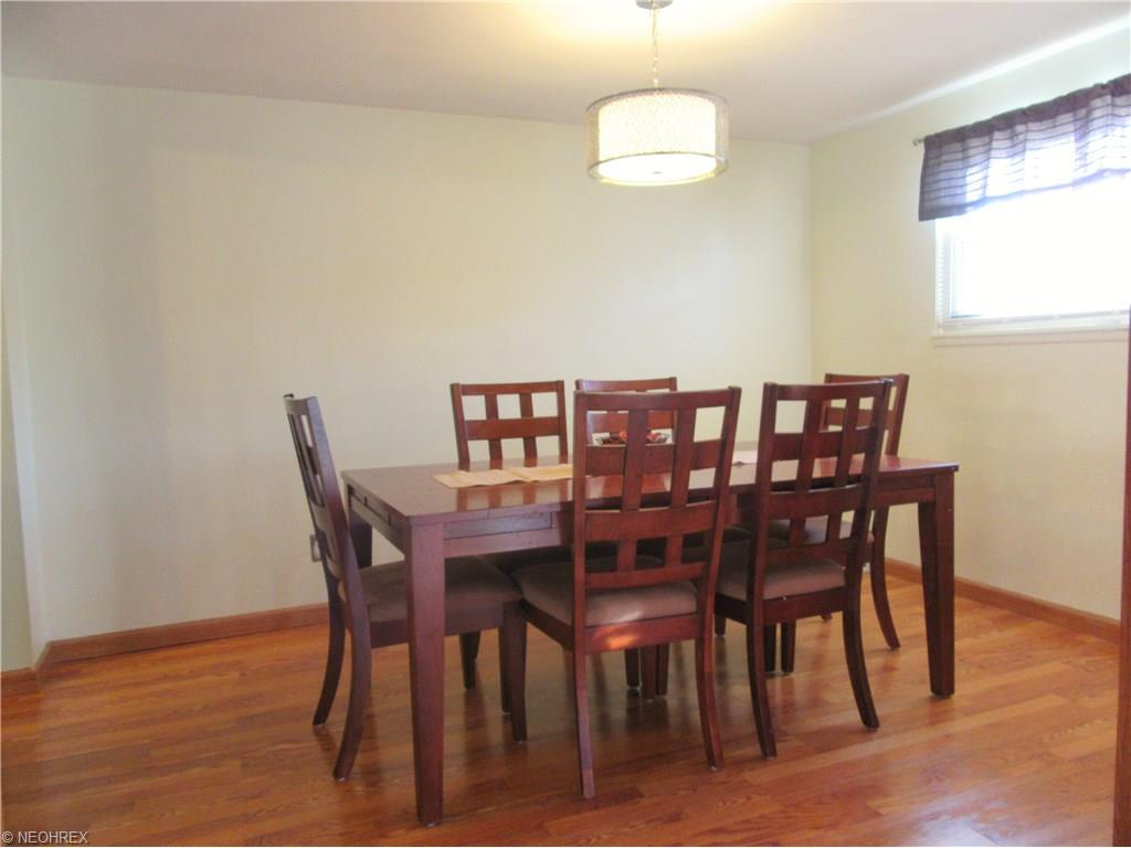 400 Longfellow St, Elyria, OH 44035 photo 5