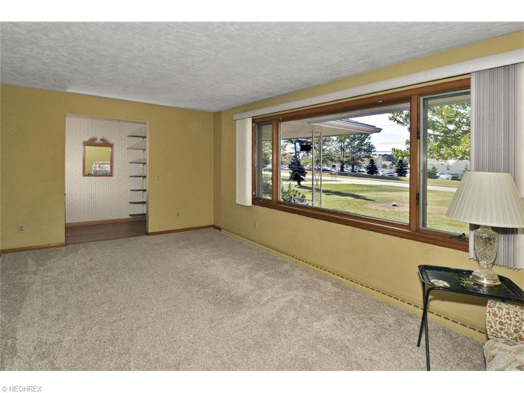3601 Kolbe Rd, Lorain, OH 44053 photo 3