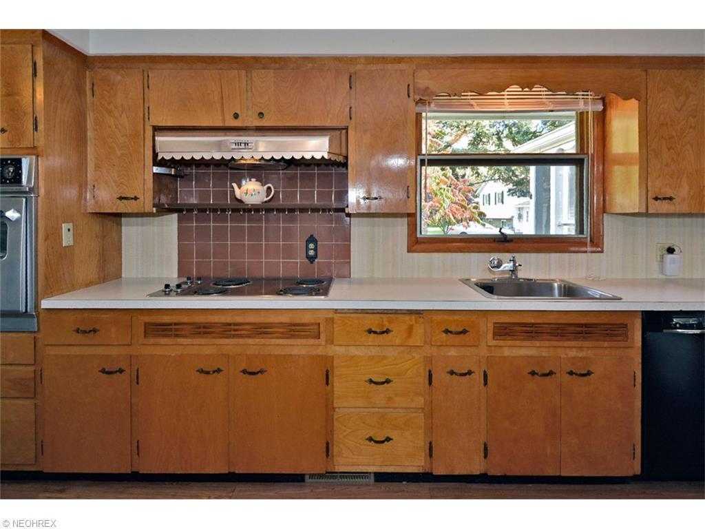 3601 Kolbe Rd, Lorain, OH 44053 photo 9