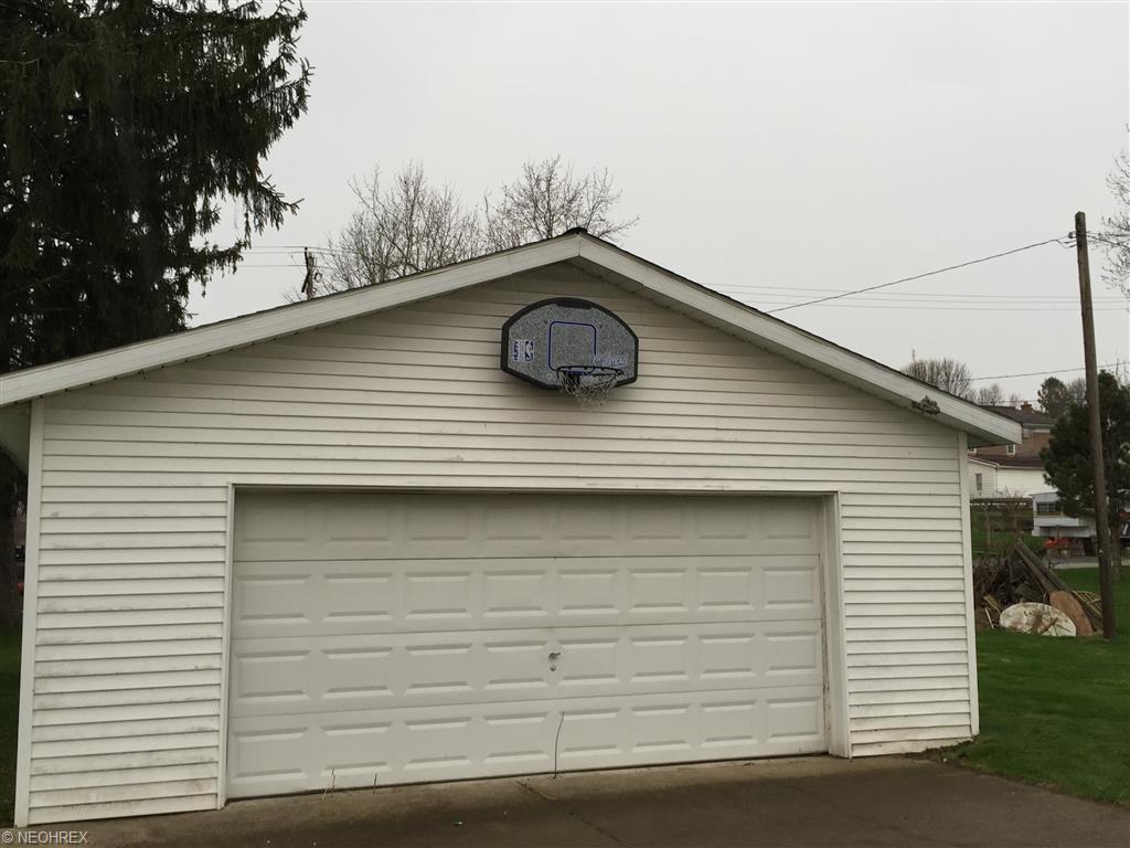 51 E Schultz St, Dalton, OH 44618 photo 3