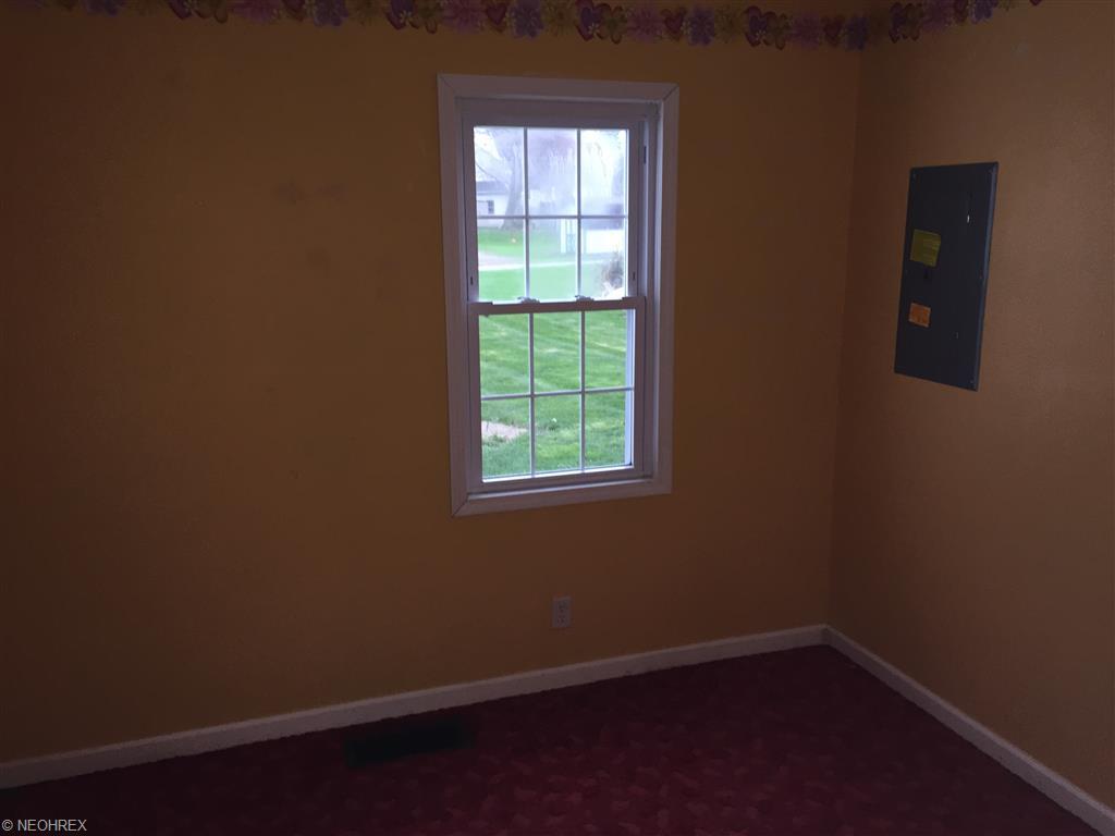 51 E Schultz St, Dalton, OH 44618 photo 9