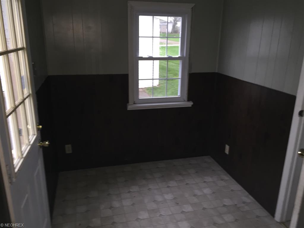 51 E Schultz St, Dalton, OH 44618 photo 7