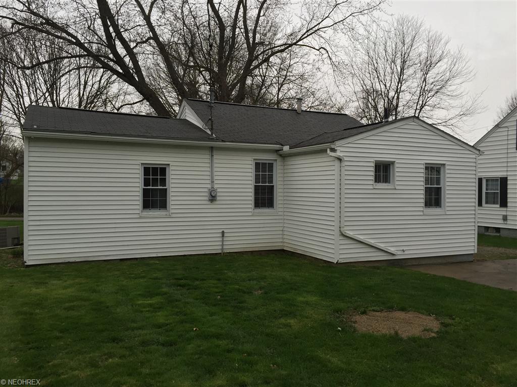 51 E Schultz St, Dalton, OH 44618 photo 4