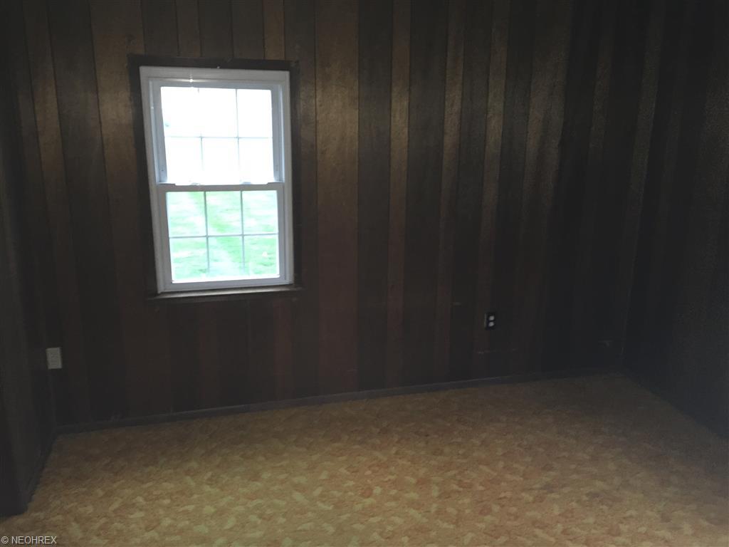 51 E Schultz St, Dalton, OH 44618 photo 10