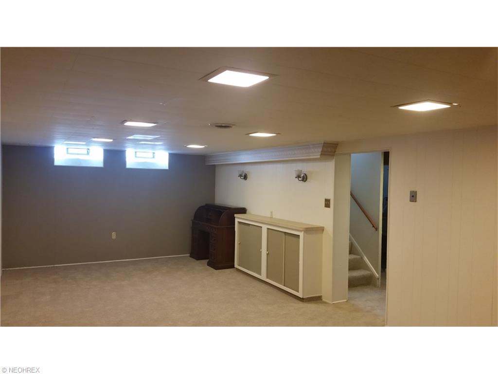 5903 Williston Dr, Parma, OH 44129 photo 5