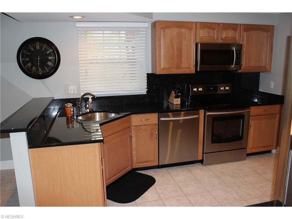 3680 Nautilus Trl, Aurora, OH 44202 photo 5