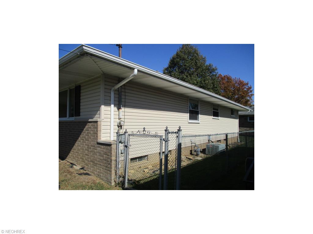 7337 Ward Rd, Parma, OH 44134 photo 3