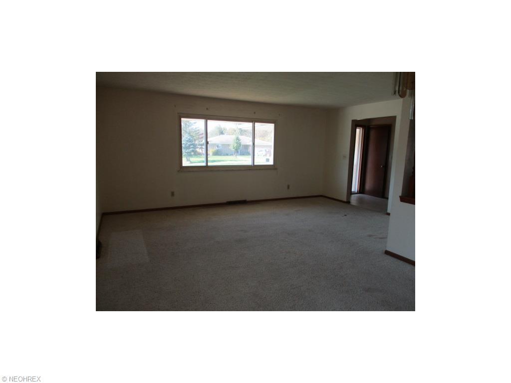 7337 Ward Rd, Parma, OH 44134 photo 4