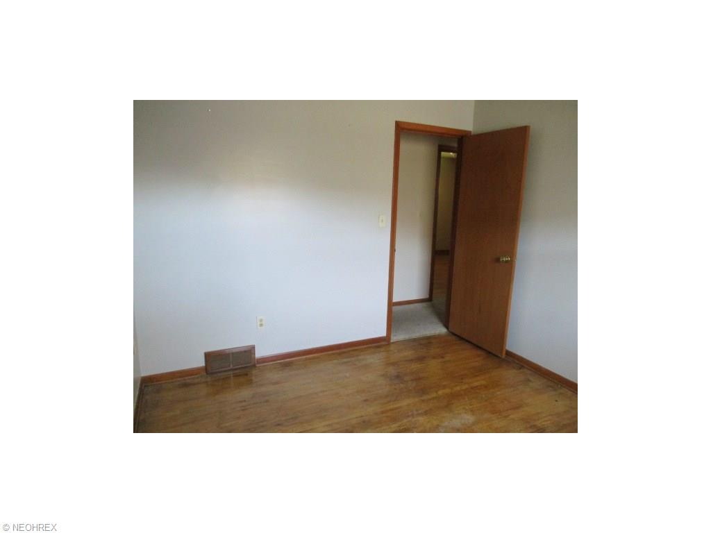 7337 Ward Rd, Parma, OH 44134 photo 11