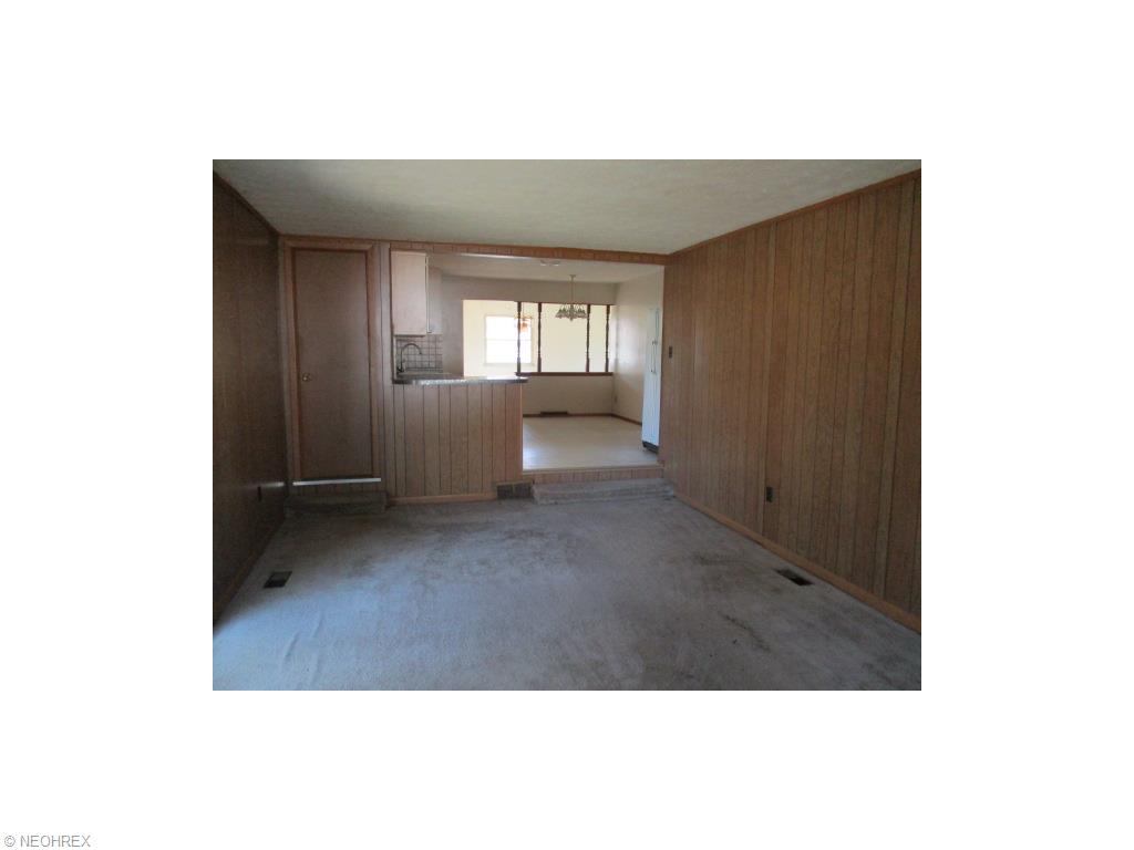 7337 Ward Rd, Parma, OH 44134 photo 9
