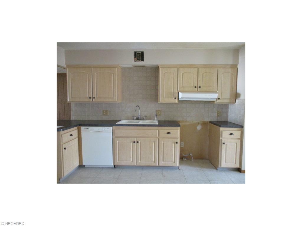 7337 Ward Rd, Parma, OH 44134 photo 6