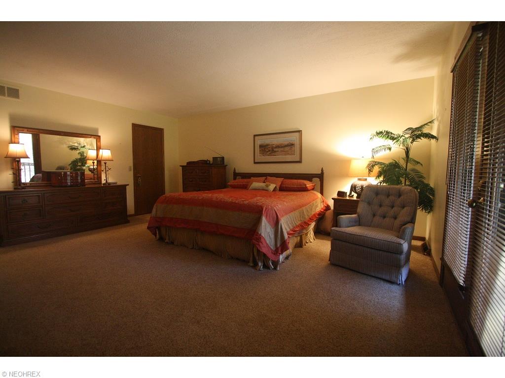 8500 Eagle Rd, Willoughby, OH 44094 photo 14