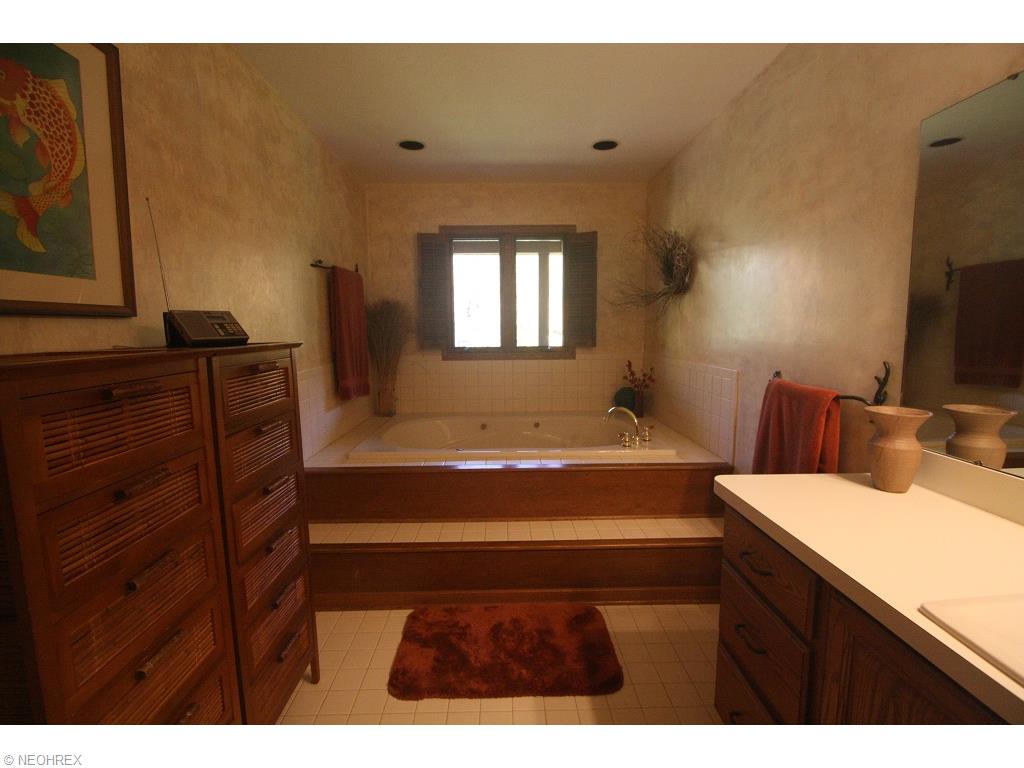 8500 Eagle Rd, Willoughby, OH 44094 photo 15
