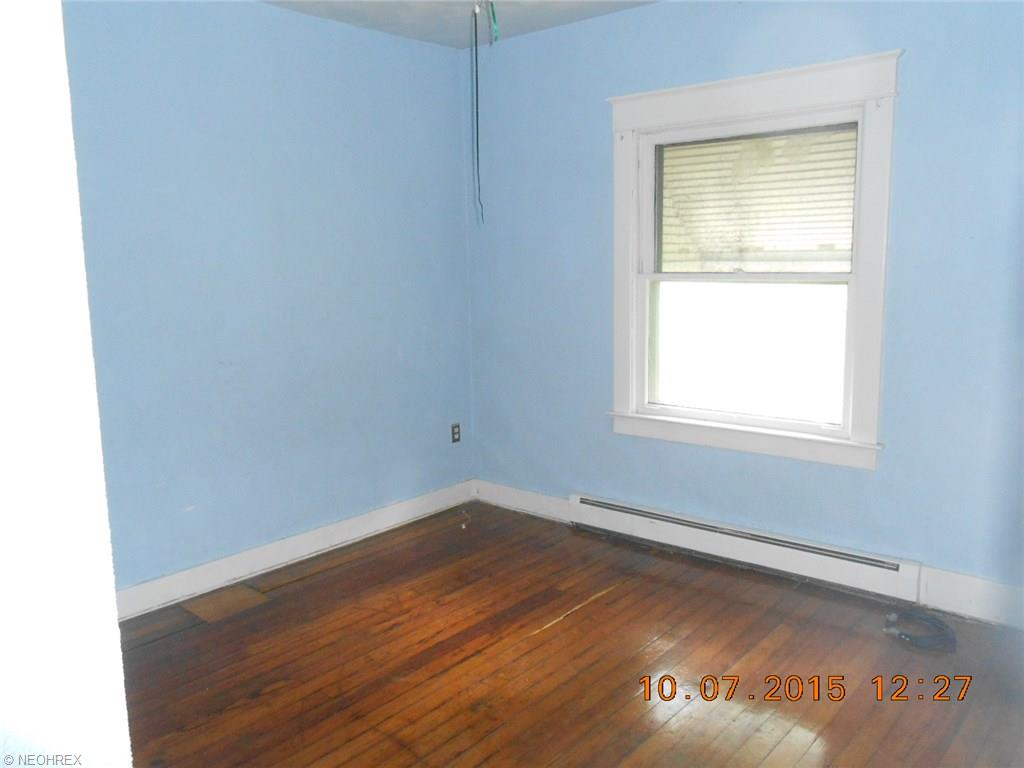 615 5th St, Struthers, OH 44471 photo 6