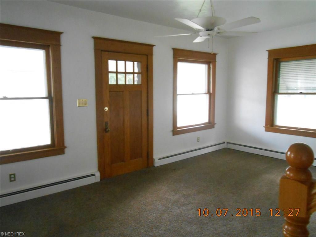 615 5th St, Struthers, OH 44471 photo 7