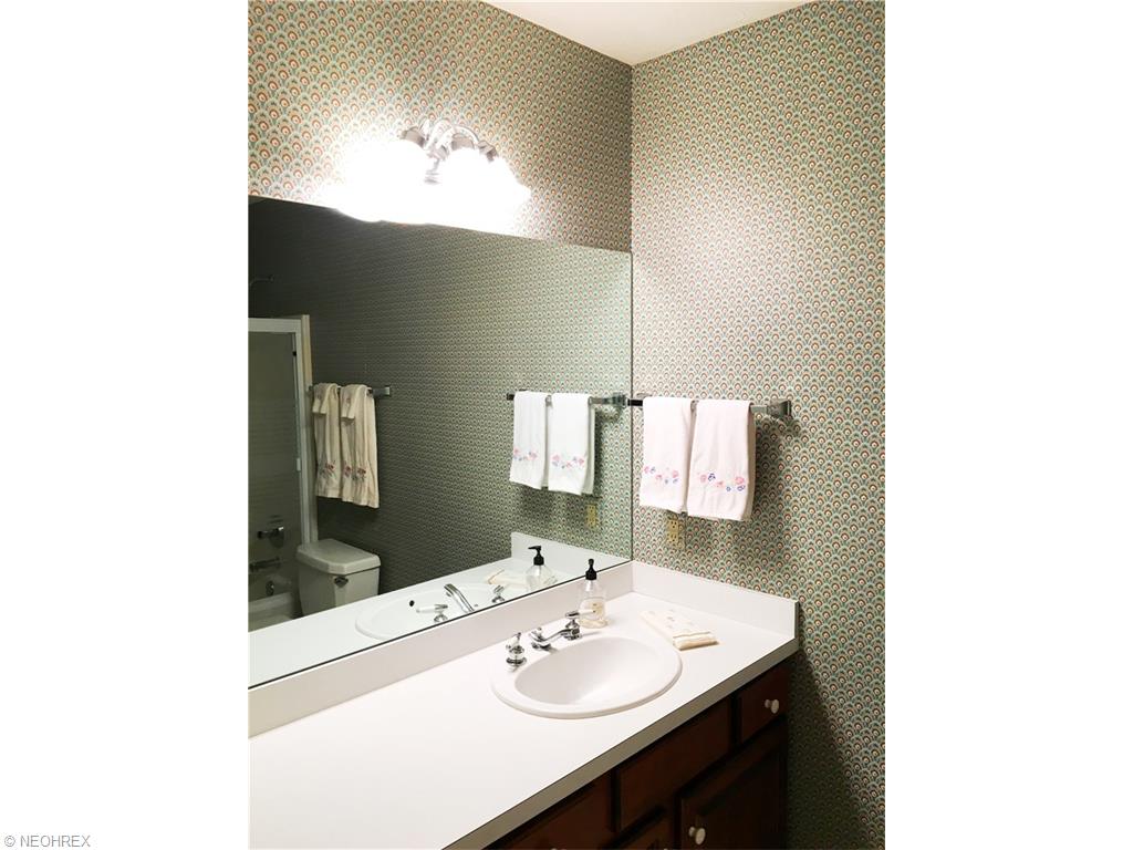 4174 Apache Pl, Copley, OH 44321 photo 9