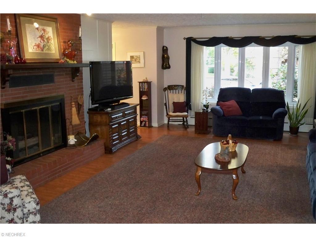 1840 Walnut Blvd, Ashtabula, OH 44004 photo 3