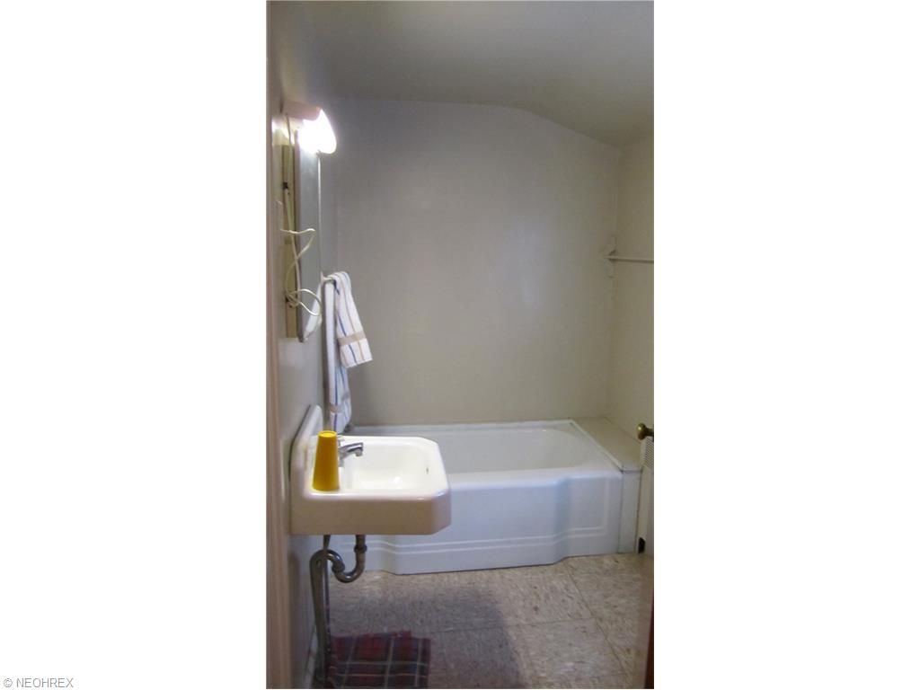 9217 Ravenna Rd, Chardon, OH 44024 photo 14