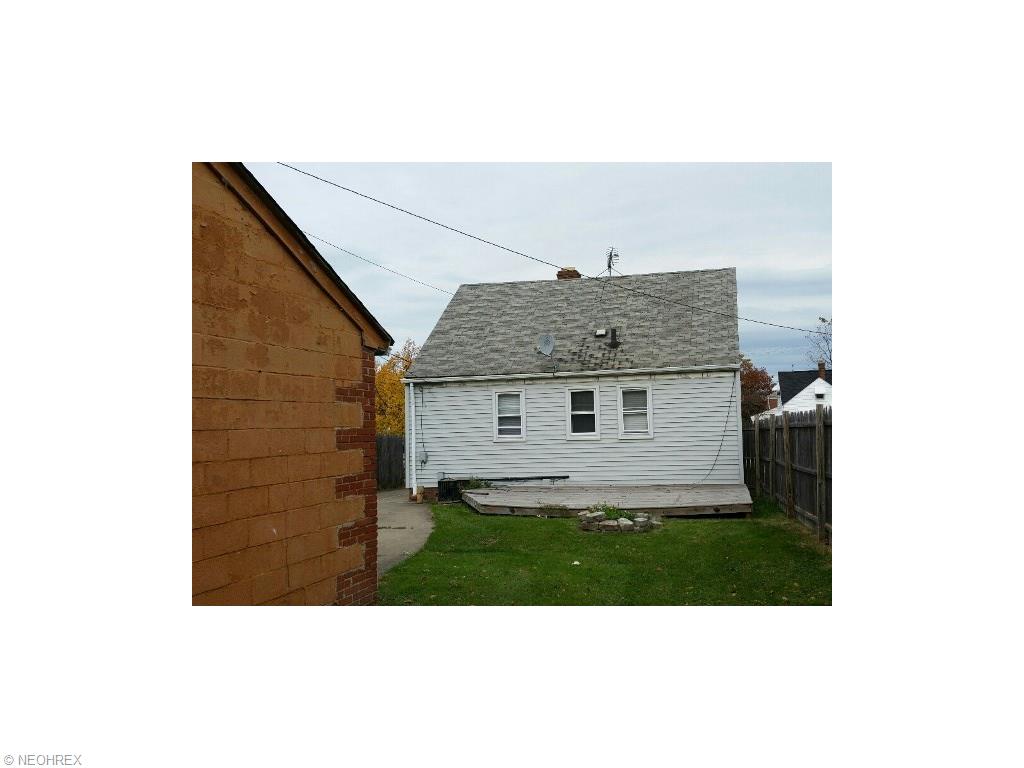 7203 Gerald Ave, Parma, OH 44129 photo 2