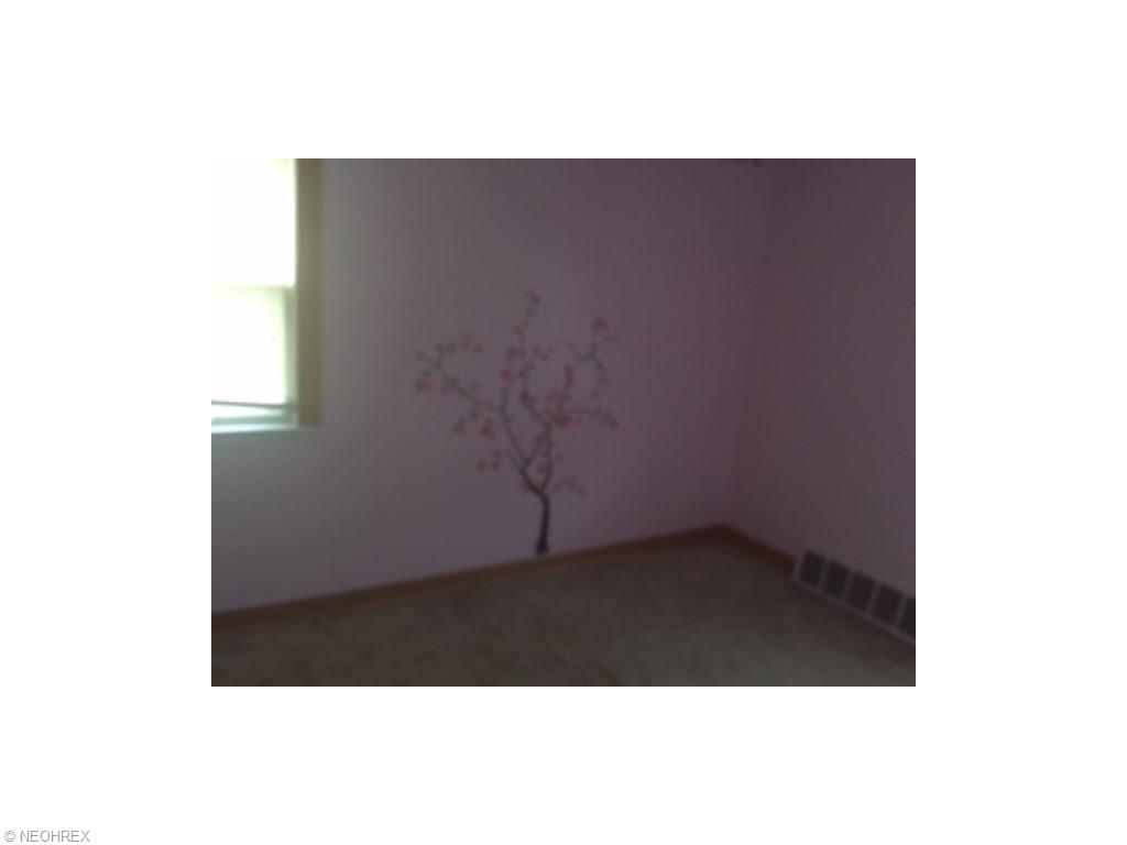 7203 Gerald Ave, Parma, OH 44129 photo 9