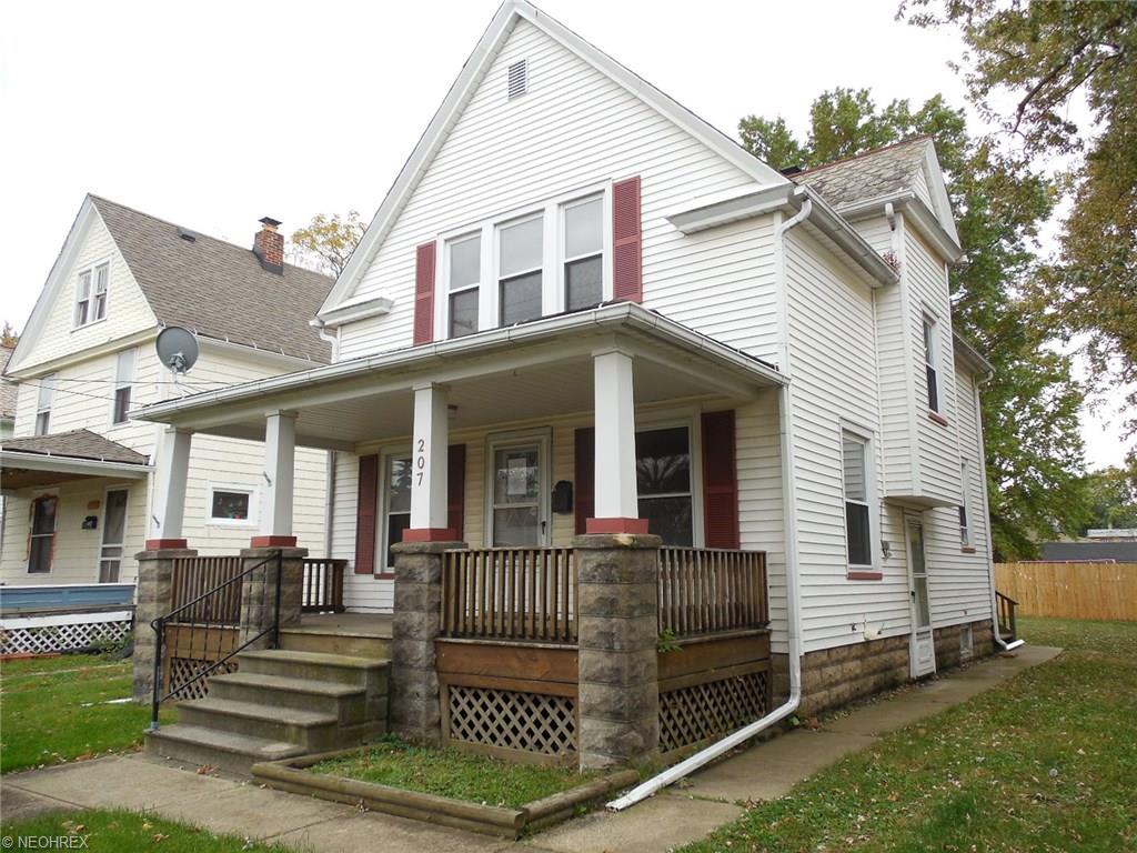 207 Clark St, Elyria, OH 44035 photo 2