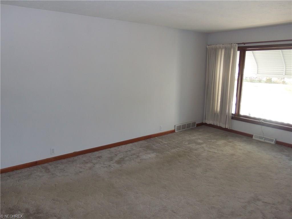 8025 Mccreary Rd, Broadview Heights, OH 44147 photo 12