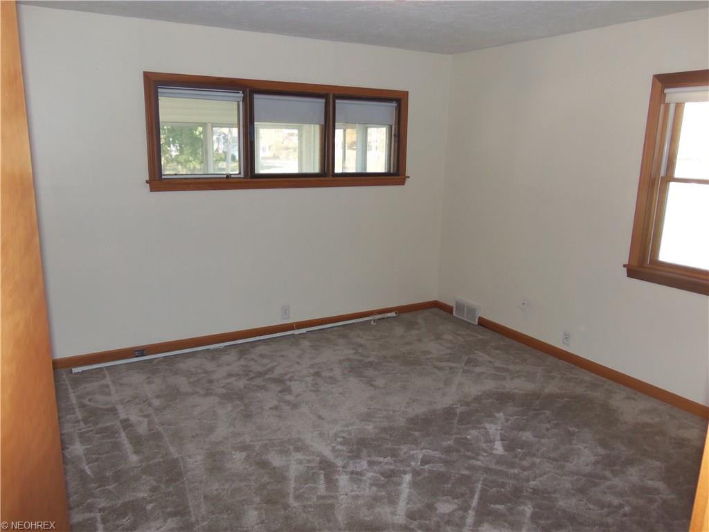 8025 Mccreary Rd, Broadview Heights, OH 44147 photo 13