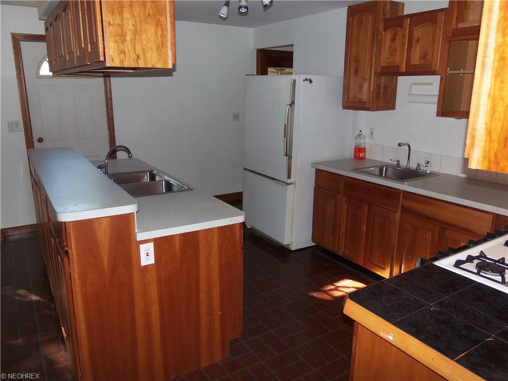 8025 Mccreary Rd, Broadview Heights, OH 44147 photo 8