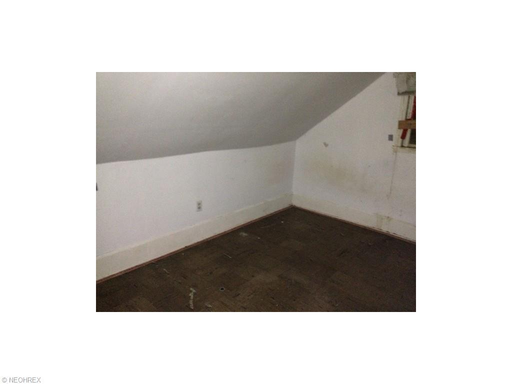 1906 Walnut Blvd, Ashtabula, OH 44004 photo 12