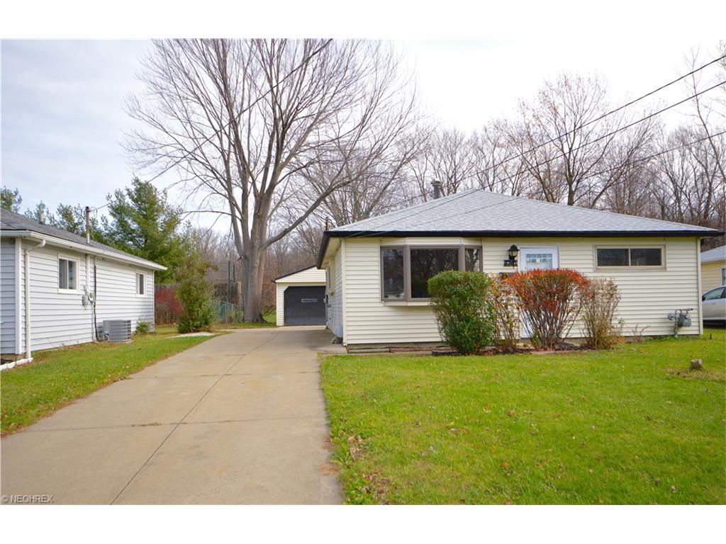 4745 Willowbrook Dr, Mentor, OH 44060 photo 1