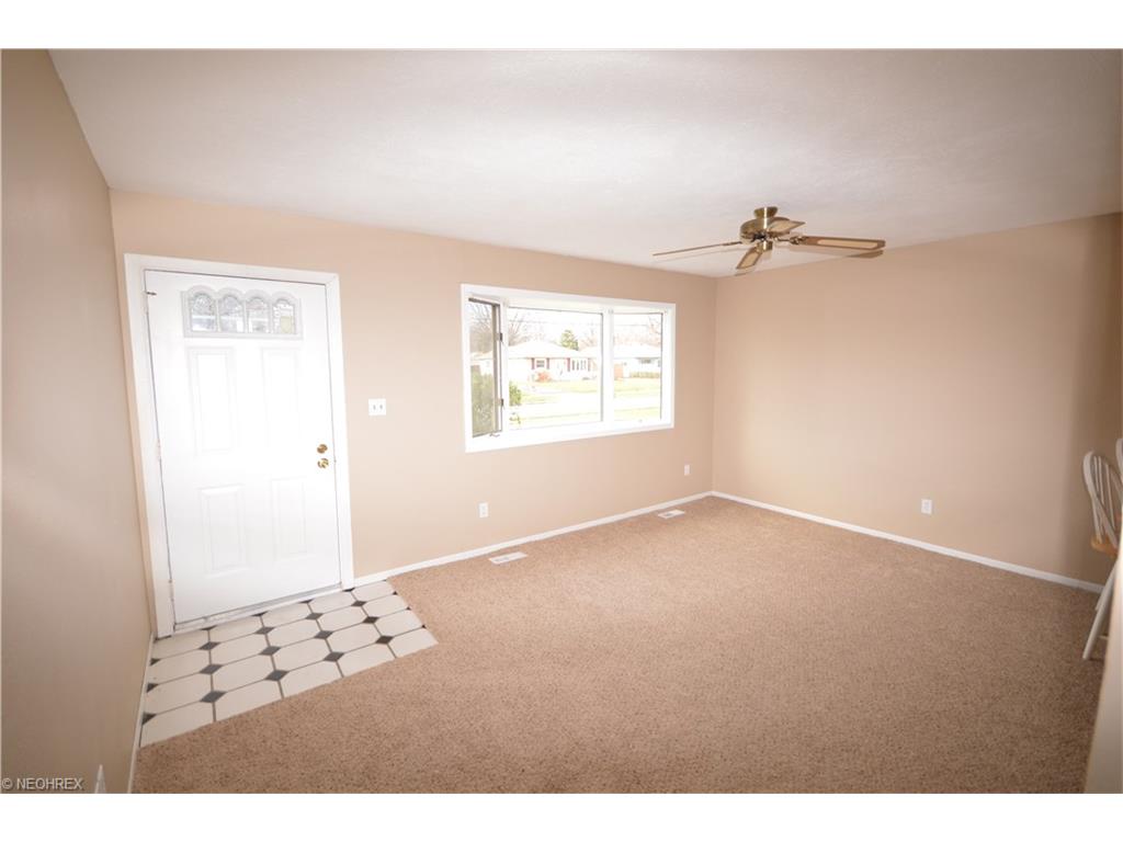 4745 Willowbrook Dr, Mentor, OH 44060 photo 7