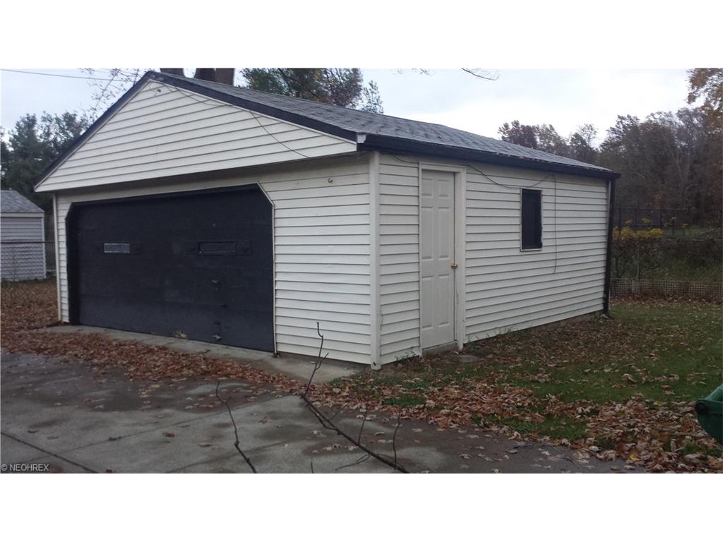 4745 Willowbrook Dr, Mentor, OH 44060 photo 11