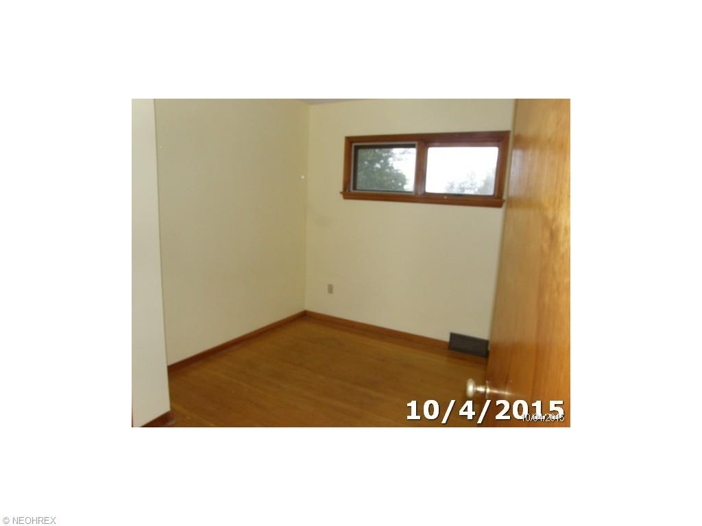 3864 State Rd, Ashtabula, OH 44004 photo 8