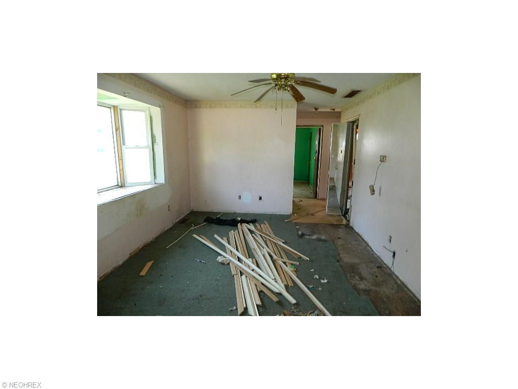 1904 E 42nd St, Lorain, OH 44055 photo 4
