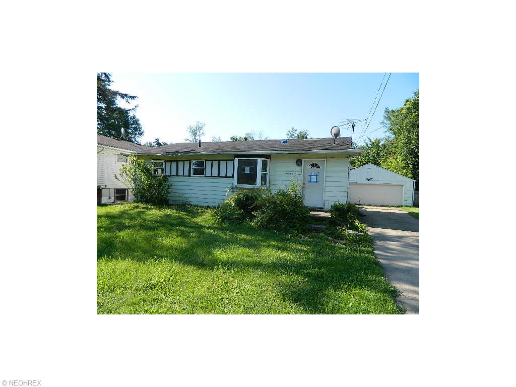 1904 E 42nd St, Lorain, OH 44055 photo 1