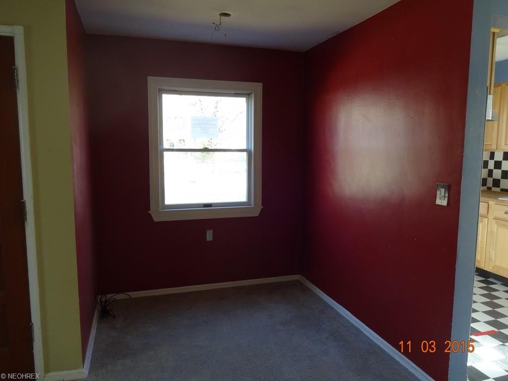 1232 Maple Dr, Lorain, OH 44052 photo 5