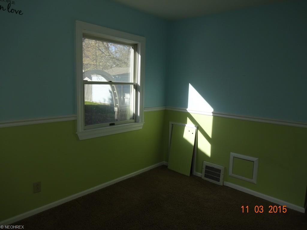1232 Maple Dr, Lorain, OH 44052 photo 11