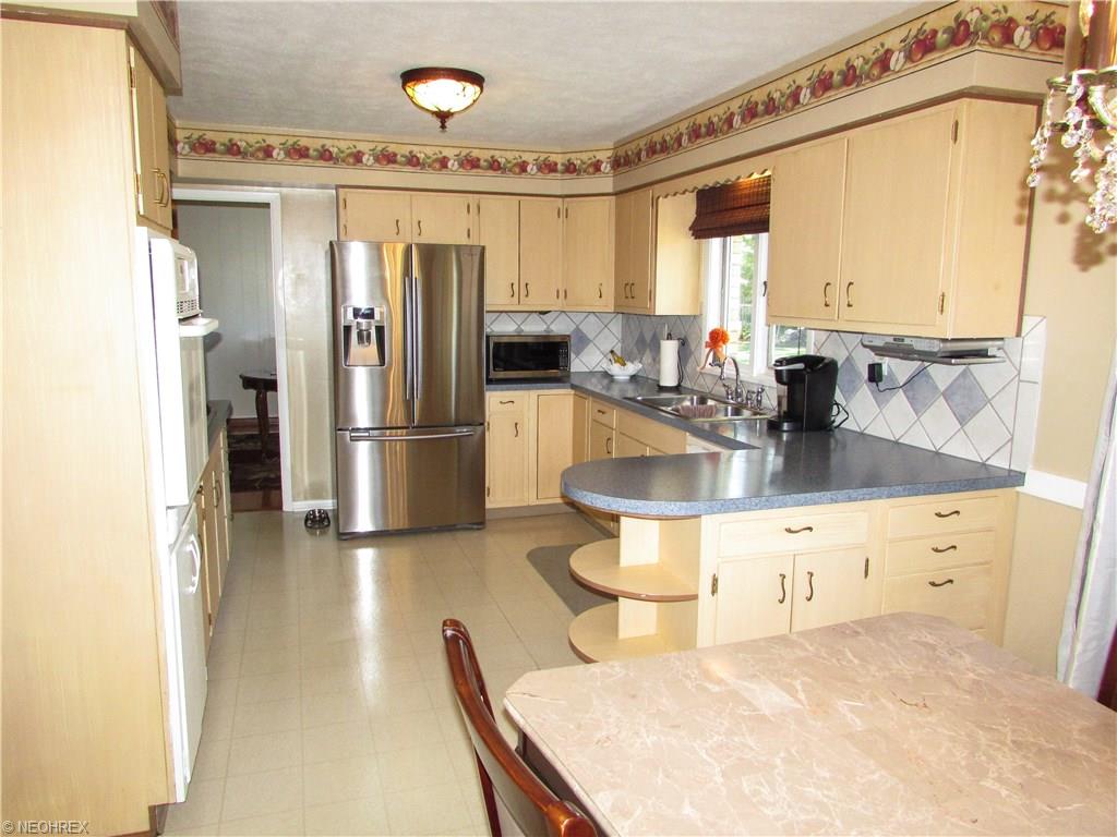 303 Vassar Ave, Elyria, OH 44035 photo 12