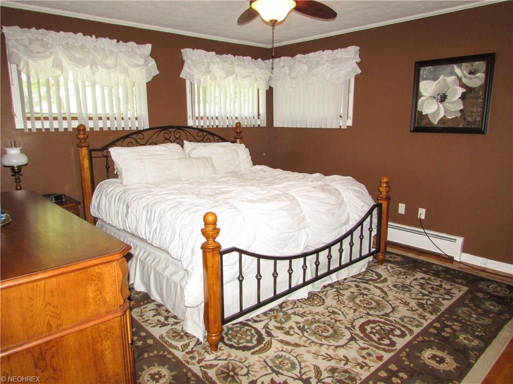 303 Vassar Ave, Elyria, OH 44035 photo 14