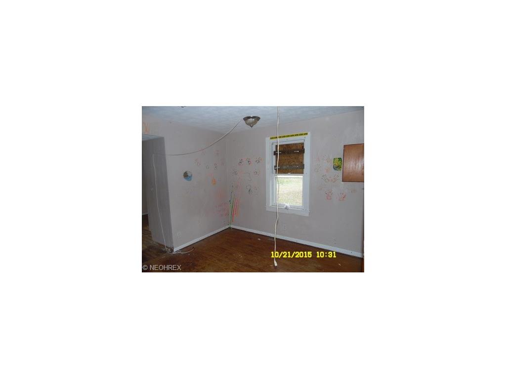 4523 Center Rd, Ashtabula, OH 44004 photo 11
