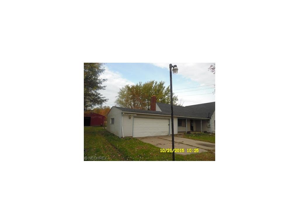 4523 Center Rd, Ashtabula, OH 44004 photo 3